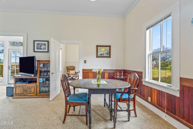 3781 N Highway 1, Albion CA: https://media.crmls.org/mediaz/bacfccf0-223c-4bef-8c27-a251791f0c4b.jpg