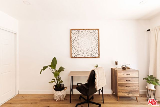 8329 Kirkwood Drive, Los Angeles CA: https://media.crmls.org/mediaz/bad08176-af16-4798-9e20-2145230fbb83.jpg