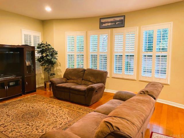 Detail Gallery Image 5 of 10 For 13207 Sunset Point Way, San Diego,  CA 92130 - 5 Beds | 4/1 Baths