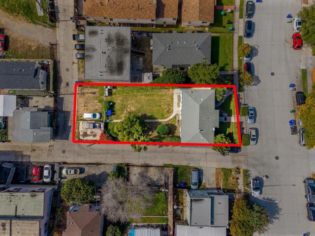 2663 67 E Street, San Diego CA: https://media.crmls.org/mediaz/bad11edf-5e15-42b8-9be6-f8a04cf12066.jpg