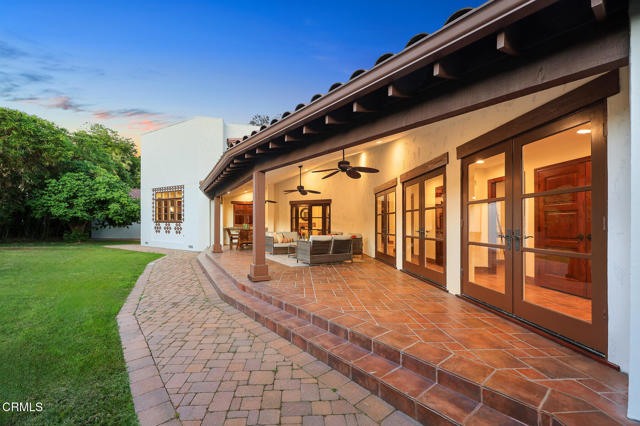 1533 Rancho Avenue, Glendale CA: https://media.crmls.org/mediaz/bad184f7-5569-460e-aadd-41b75d3efeac.jpg