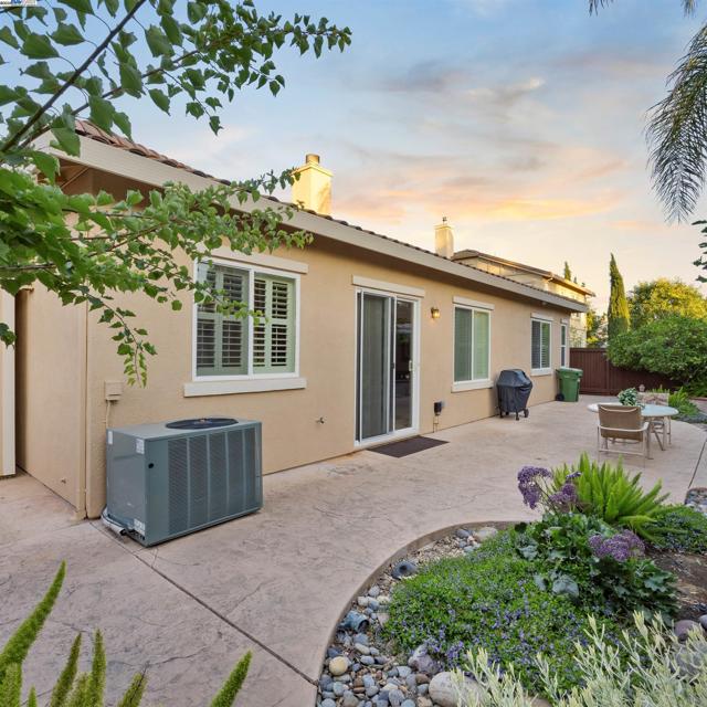 443 Collis St, Brentwood CA: https://media.crmls.org/mediaz/bad1a0a7-547a-4acb-831a-bd76d6f15db1.jpg