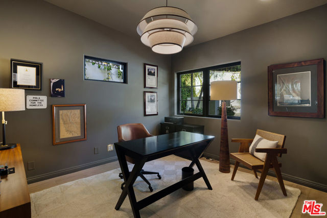 13439 Java Drive, Los Angeles CA: https://media.crmls.org/mediaz/bad2056f-d4c5-4136-b846-69e114ec8b33.jpg