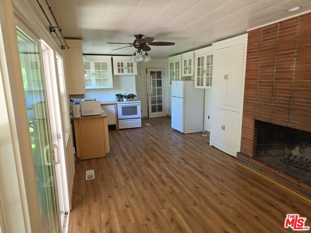7229 Columbia Way, Lancaster CA: https://media.crmls.org/mediaz/bad2418e-56e1-4809-afea-0fc750bffe65.jpg