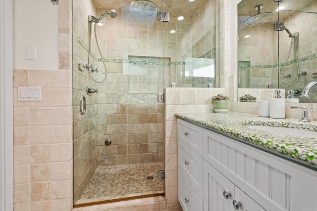 Detail Gallery Image 26 of 60 For 1615 Ocean Front St, San Diego,  CA 92107 - 2 Beds | 2 Baths