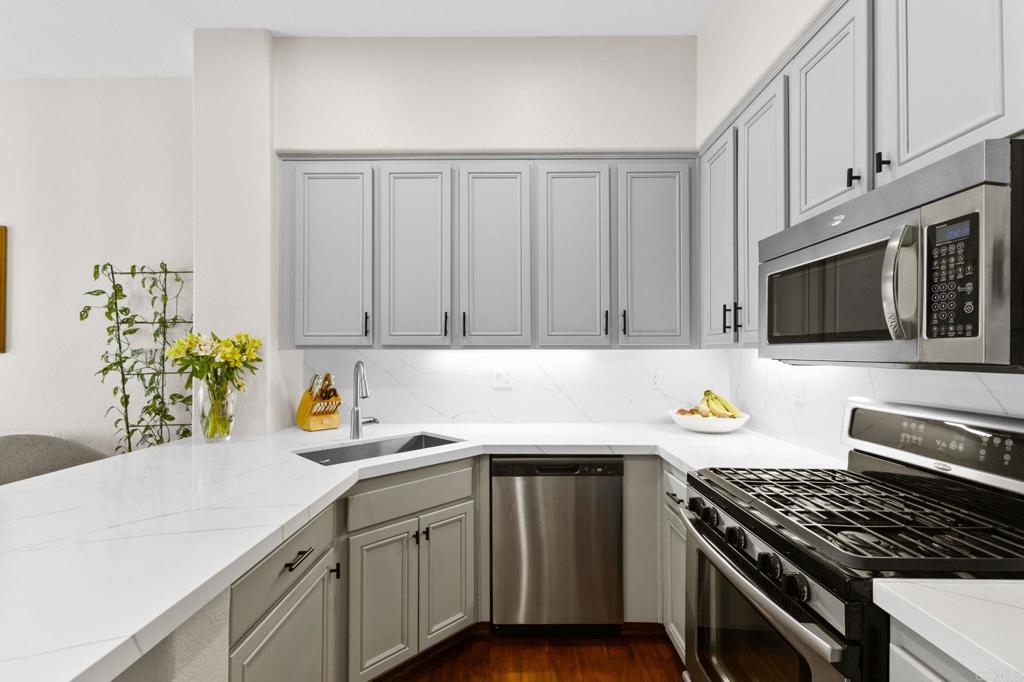 403 Almond Rd - photo 6