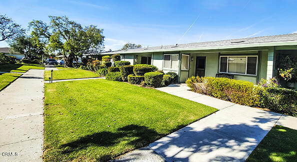 Detail Gallery Image 2 of 17 For 219 E Elfin Gr, Port Hueneme,  CA 93041 - 3 Beds | 2 Baths