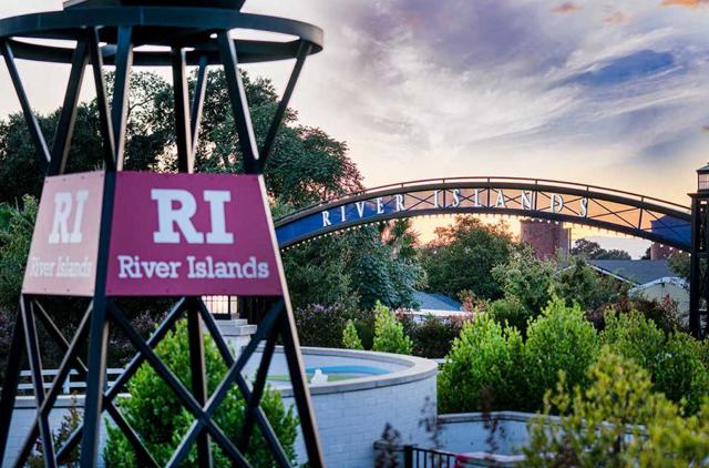 4592 Strandberg, Lathrop CA: https://media.crmls.org/mediaz/bad3f20f-4d60-47e0-aaab-7dcf826ff8f1.jpg