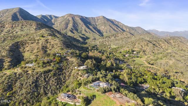 1417 Foothill Road, Ojai CA: https://media.crmls.org/mediaz/bad419a6-1ef1-4e81-8b80-0b57bc968c0f.jpg