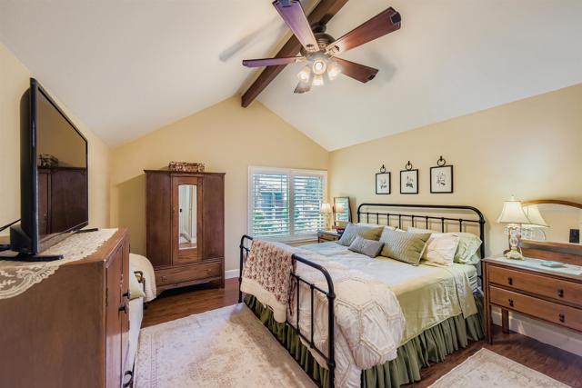 5150 Abuela Dr, San Diego CA: https://media.crmls.org/mediaz/bad43449-a376-498b-a6a5-705a0c0959f4.jpg