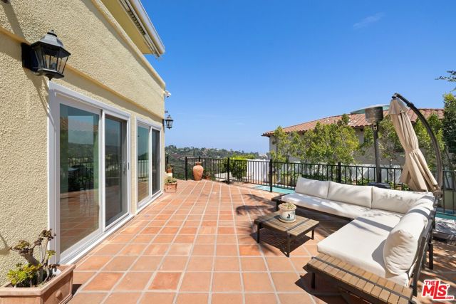 1244 Stradella Road, Los Angeles CA: https://media.crmls.org/mediaz/bad4aac4-32c8-45b0-a359-2f534dc2acea.jpg