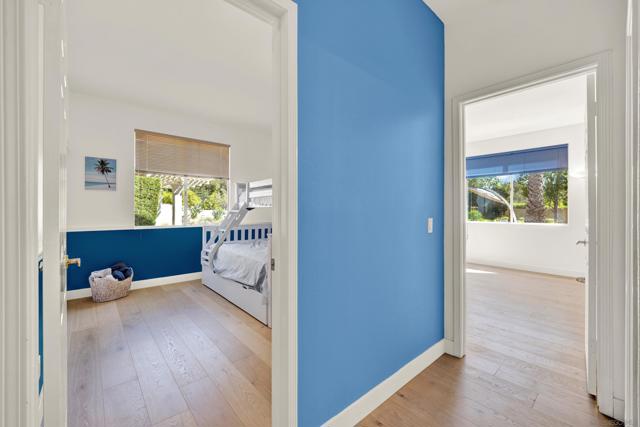 14265 Sandhill Rd, Poway CA: https://media.crmls.org/mediaz/bad579d7-8f15-4e56-97a5-733c2d160467.jpg