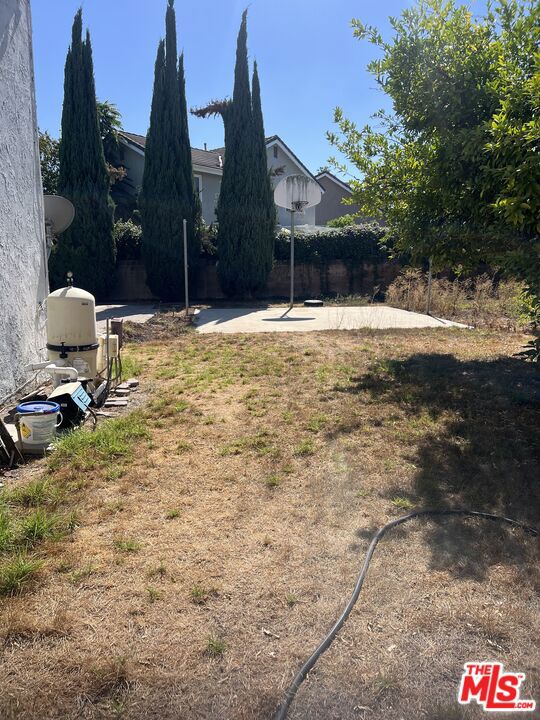 5921 Chimineas Avenue photo 3
