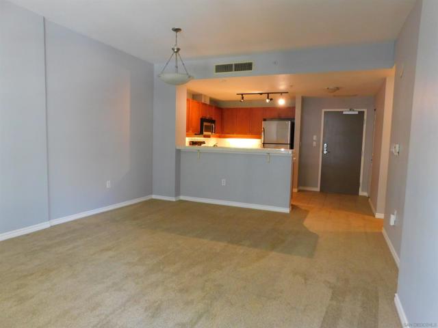 1240 India St, San Diego CA: https://media.crmls.org/mediaz/bad59bca-b8fc-42ee-bb33-cac64bbed3d0.jpg