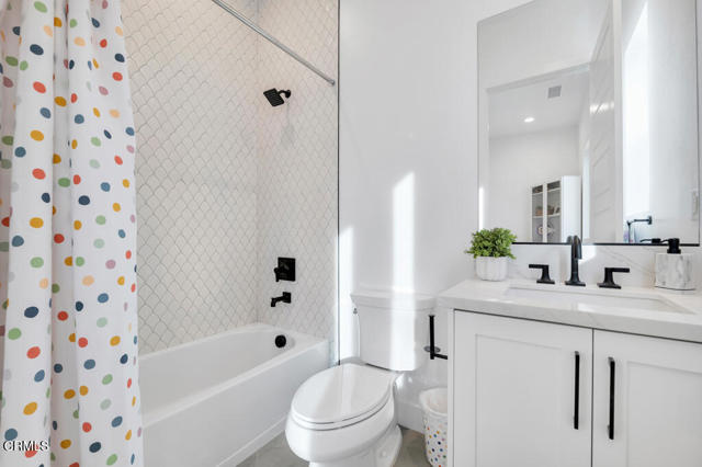 Detail Gallery Image 47 of 70 For 11944 N Red Hawk Ln, Porter Ranch,  CA 91326 - 5 Beds | 5 Baths