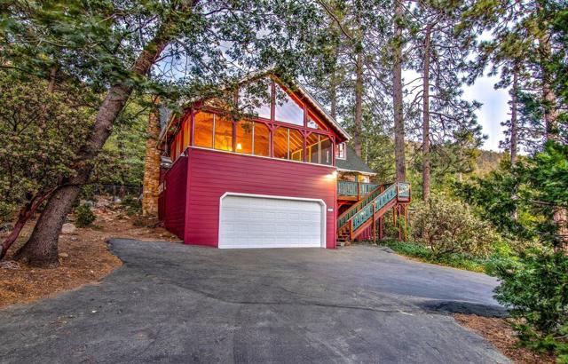 2 Easy entry to attached 2-car garage