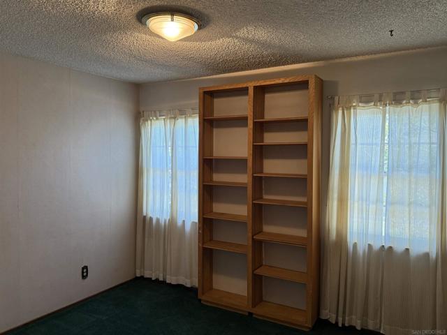 6056 Winfield Ave, La Mesa CA: https://media.crmls.org/mediaz/bad7f37a-33b3-478e-9b49-7eef3cd07827.jpg