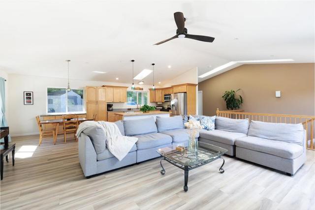 2889 Branciforte Drive, Santa Cruz CA: https://media.crmls.org/mediaz/bad822d7-1da8-4428-807a-170986ecc367.jpg