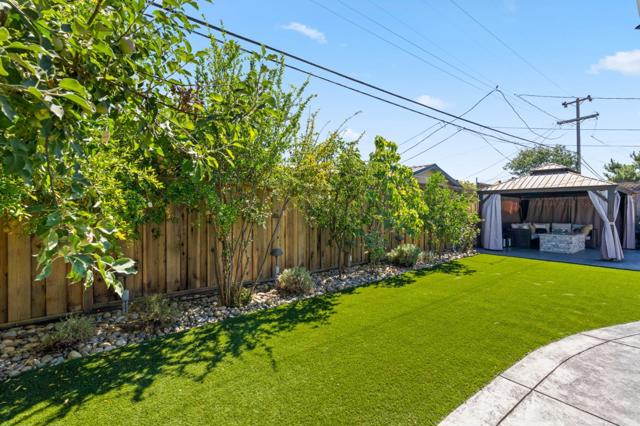 1422 Melwood Drive, San Jose CA: https://media.crmls.org/mediaz/bad87cda-d2a6-4a2a-b9b1-ca916d7cba66.jpg