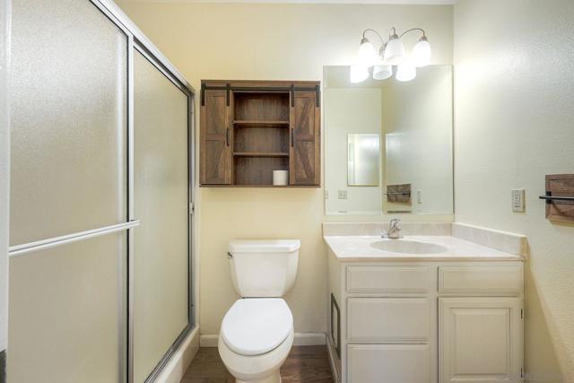 2032 David Dr, Escondido CA: https://media.crmls.org/mediaz/bad8dbdc-68a8-4a59-b8b9-807a4718cca8.jpg