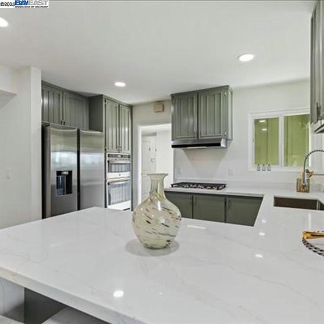 3184 Waugh Place, Fremont CA: https://media.crmls.org/mediaz/bad96aeb-0b3a-498b-a4f4-62697d66717f.jpg