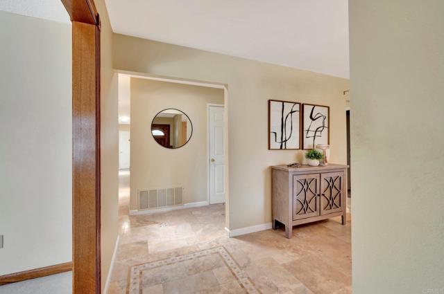 5623 JOCKEY WAY, Bonita CA: https://media.crmls.org/mediaz/bad9be1f-ca05-4704-a8b5-a66085409f2b.jpg