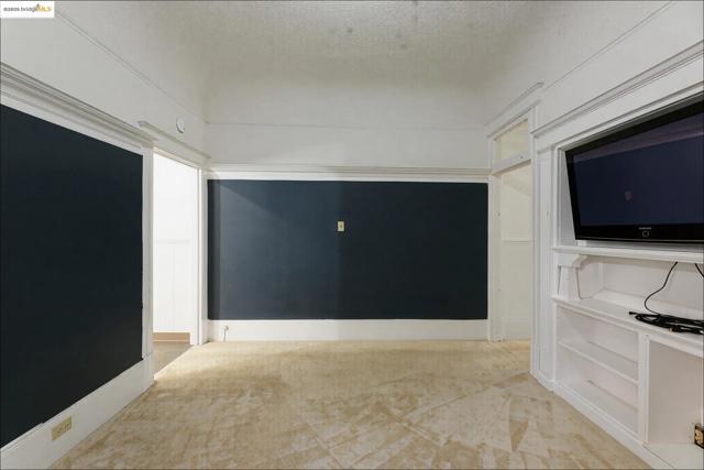 45 Auburn Street, San Francisco CA: https://media.crmls.org/mediaz/bad9c0a1-eeb5-4a63-b879-621d14c97c69.jpg