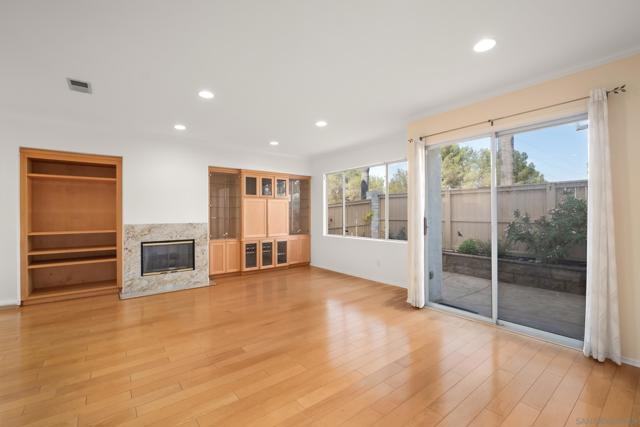 10960 Ivy Hill Dr, San Diego CA: https://media.crmls.org/mediaz/bad9ec99-06fd-4461-8e41-feecf3f498cb.jpg