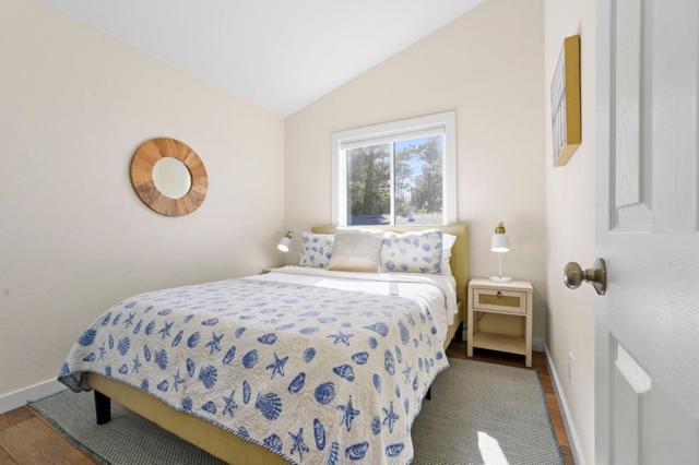 472 Lewis Lane, Pacifica CA: https://media.crmls.org/mediaz/bada092b-e89f-4a55-9f02-0d7ad99c1ebe.jpg