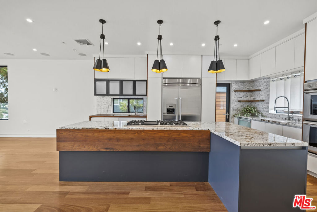 MLS #26856391 image #3