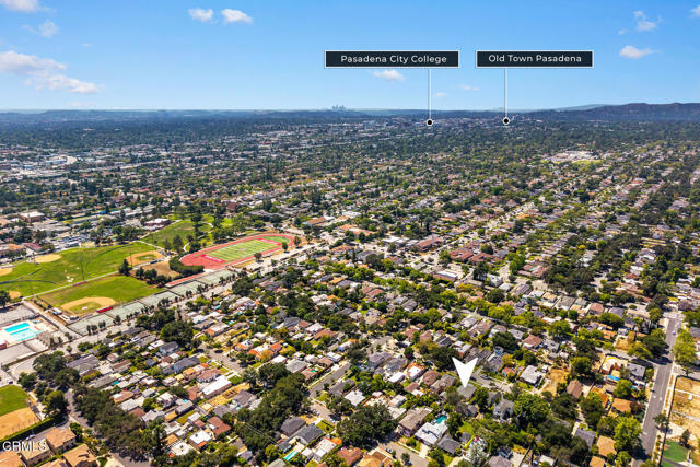 1134 Bella Vista Avenue, Pasadena CA: https://media.crmls.org/mediaz/badbb57f-1ad5-4007-a23f-09521fa3f3fe.jpg