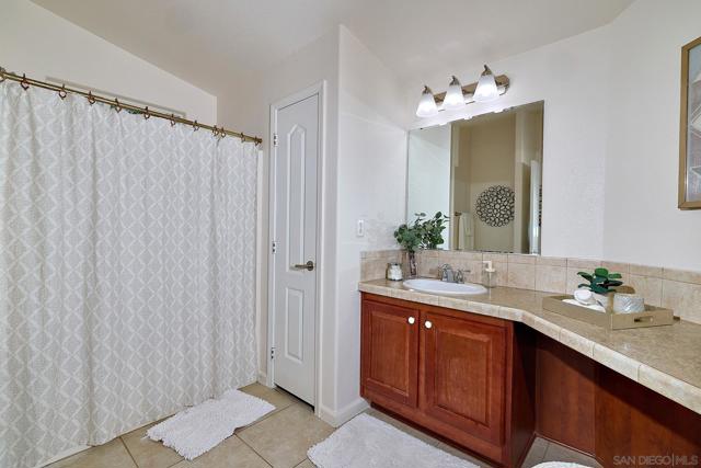 14625 Mussey Grade Rd, Ramona CA: https://media.crmls.org/mediaz/badcab5b-56bc-4531-a6e3-9fdd8b897111.jpg