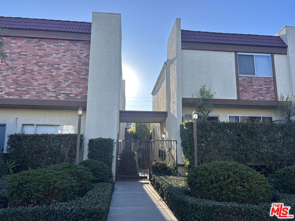 2452 Chelsea Place #E