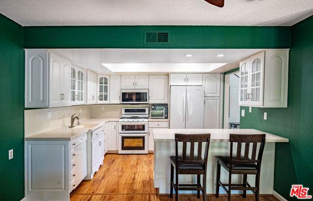 27003 Rio Prado Drive, Valencia CA: https://media.crmls.org/mediaz/badd610c-cc4f-4227-aad3-03c2940930c5.jpg
