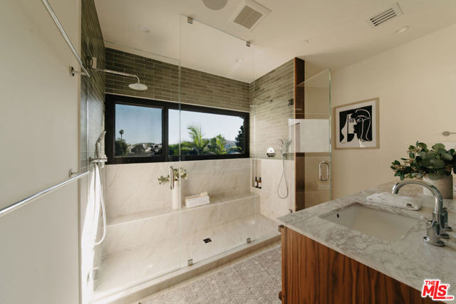 3440 Cattaraugus Avenue, Culver City CA: https://media.crmls.org/mediaz/badd9865-141b-45de-ac46-a1e4e539b2de.jpg