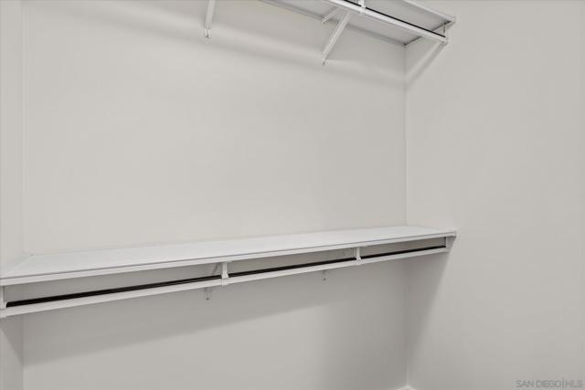 700 W E St, San Diego CA: https://media.crmls.org/mediaz/badd9da7-d441-4a29-9813-24b0007cb99c.jpg