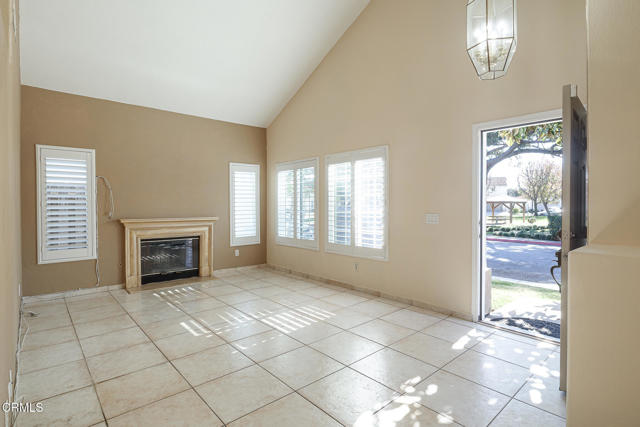 Detail Gallery Image 3 of 32 For 507 Batten Ln, Oxnard,  CA 93033 - 3 Beds | 2/1 Baths