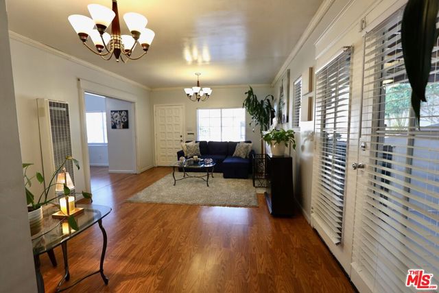 1855 Corinne Avenue, Long Beach CA: https://media.crmls.org/mediaz/badef9d9-dbae-4b5f-8483-e9faf1aa88fb.jpg