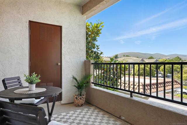 10728 Sabre Hill, San Diego, California 92128, 2 Bedrooms Bedrooms, ,2 BathroomsBathrooms,Condominium,For Sale,Sabre Hill,250031928SD