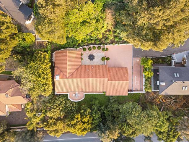 911 Matts Court, Los Altos CA: https://media.crmls.org/mediaz/bae14d72-fd31-4047-aad4-de244a988022.jpg
