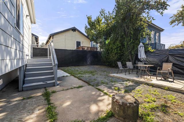 3411 Adeline St, Oakland CA: https://media.crmls.org/mediaz/bae1bce8-ee28-45cb-ad23-6ad6828b6caa.jpg
