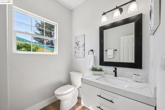 Image 21 of 41 For 1086 61st St