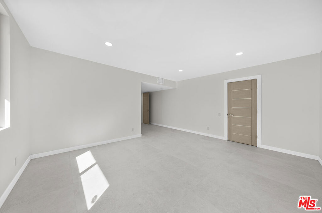 MLS #25597877 image #26