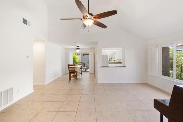74965 San Ysidro Circle, Palm Desert CA: https://media.crmls.org/mediaz/bae410eb-0012-4cfd-9a5d-b8d97fe641ba.jpg