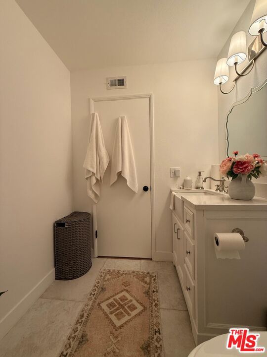 10234 Oklahoma Avenue, Chatsworth CA: https://media.crmls.org/mediaz/bae498e8-6251-443d-8623-13a882cde157.jpg