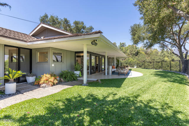 3608 Hampstead Road, La Canada Flintridge CA: https://media.crmls.org/mediaz/bae56a7f-dfba-4f0d-be55-caad0e963560.jpg