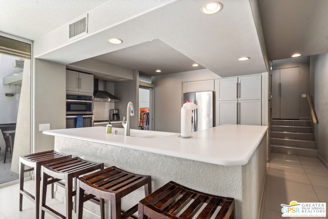770 N Girasol Court, Palm Springs CA: https://media.crmls.org/mediaz/bae6e33c-c5b6-4bca-aab6-b1a8d86b1bc4.jpg