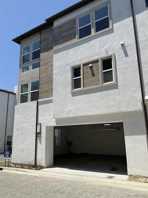 2636 Everly Dr., San Diego CA: https://media.crmls.org/mediaz/bae78034-de13-41d5-bacb-6d3082956dd9.jpg