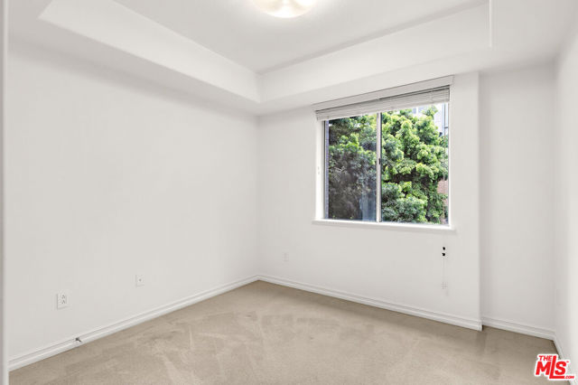 629 Traction Avenue, Los Angeles CA: https://media.crmls.org/mediaz/bae878aa-1c67-4c48-a924-6a86ab26295b.jpg