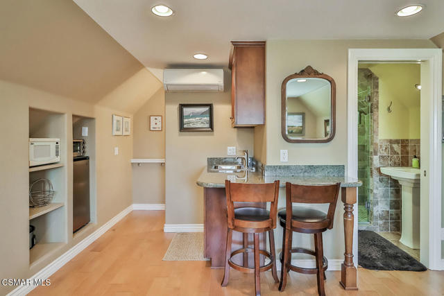 10255 Presilla Road, Santa Rosa CA: https://media.crmls.org/mediaz/bae9646b-67dd-496a-8b67-6bcb30350edd.jpg